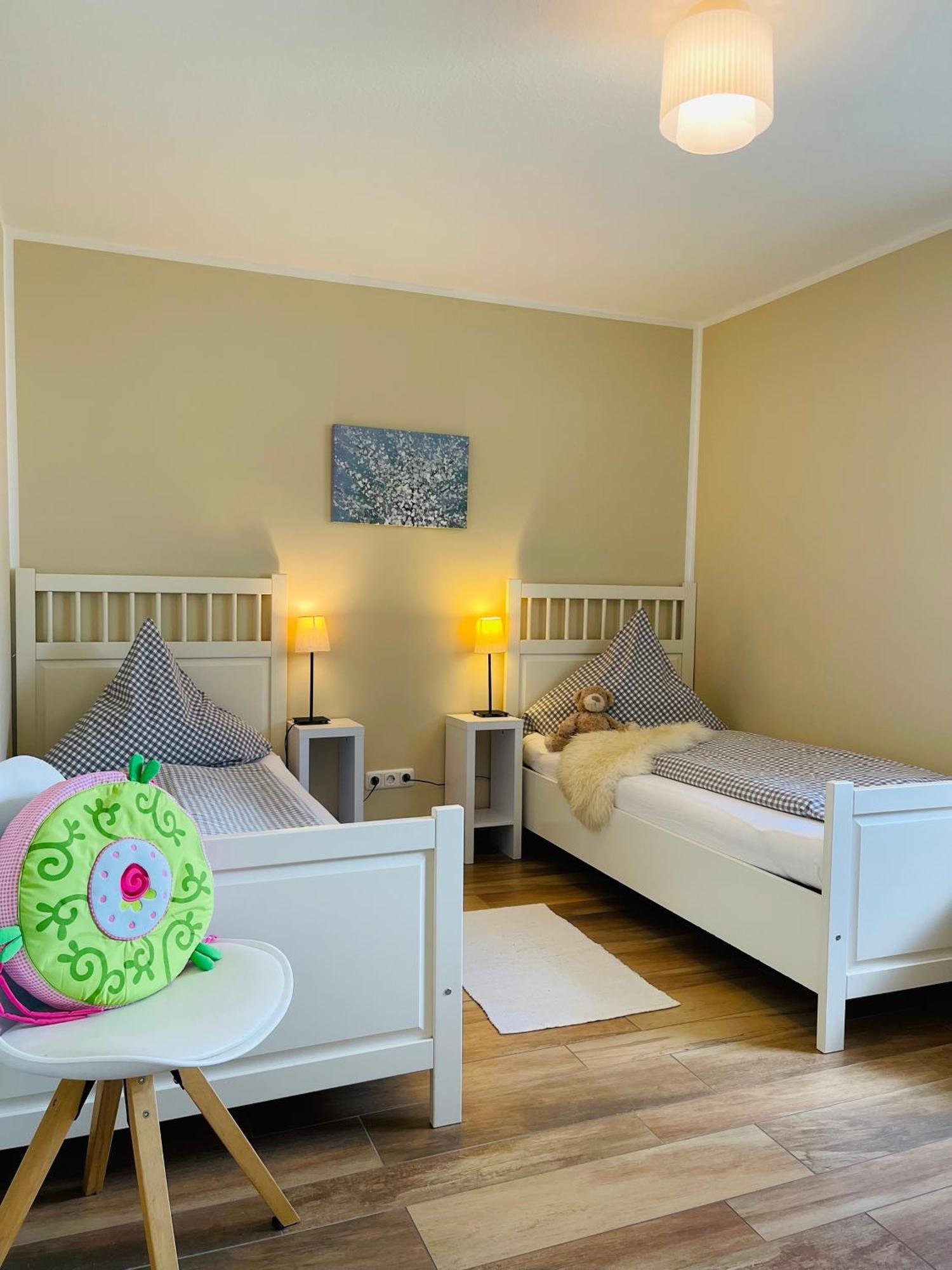 Wellnesshaus Blumenwiese Auf Dem Ostsee Ferienhof Mit Sauna-Whirlwanne Schwienkuhl Esterno foto